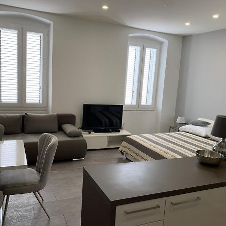 Zara City Apartments מראה חיצוני תמונה